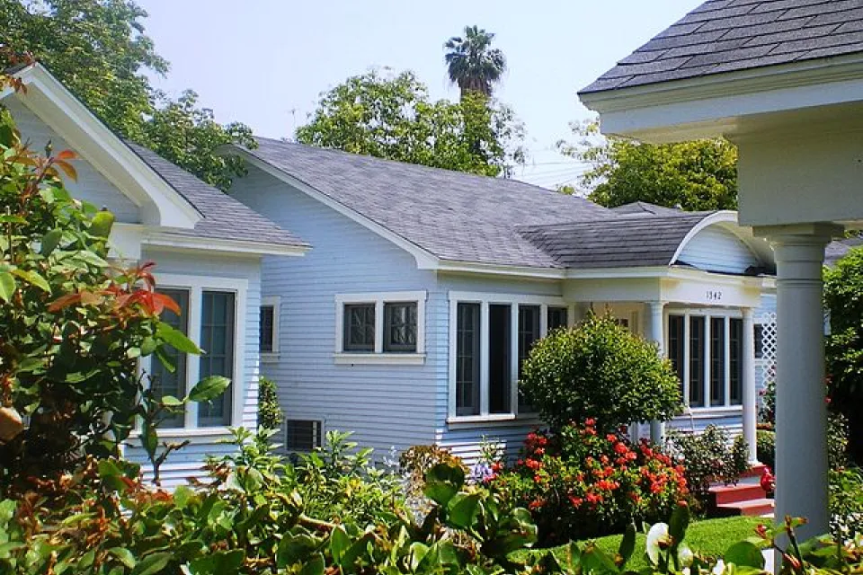Los Angeles Bungalow Court